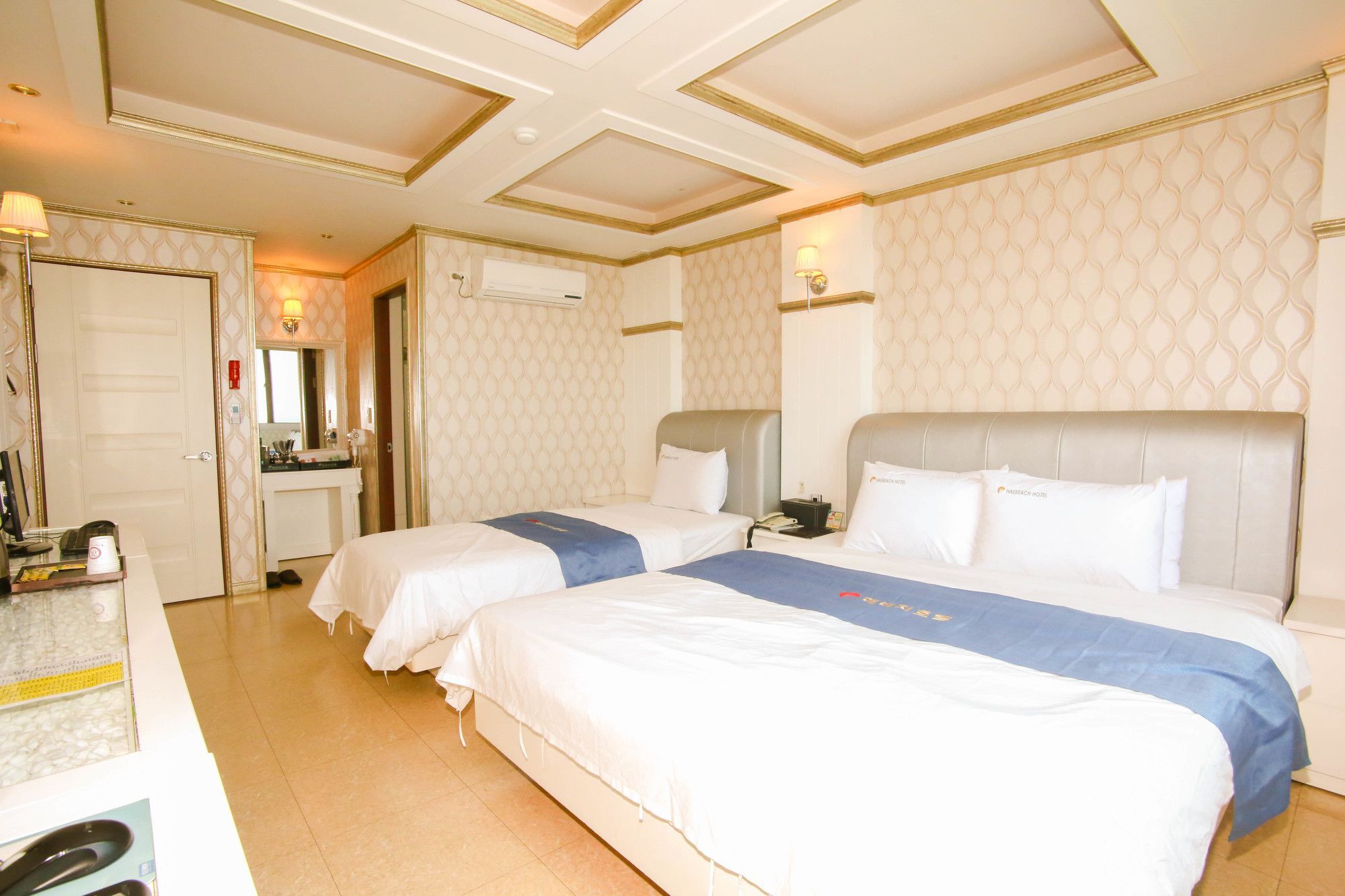 Yeosu Beach Hotel מראה חיצוני תמונה